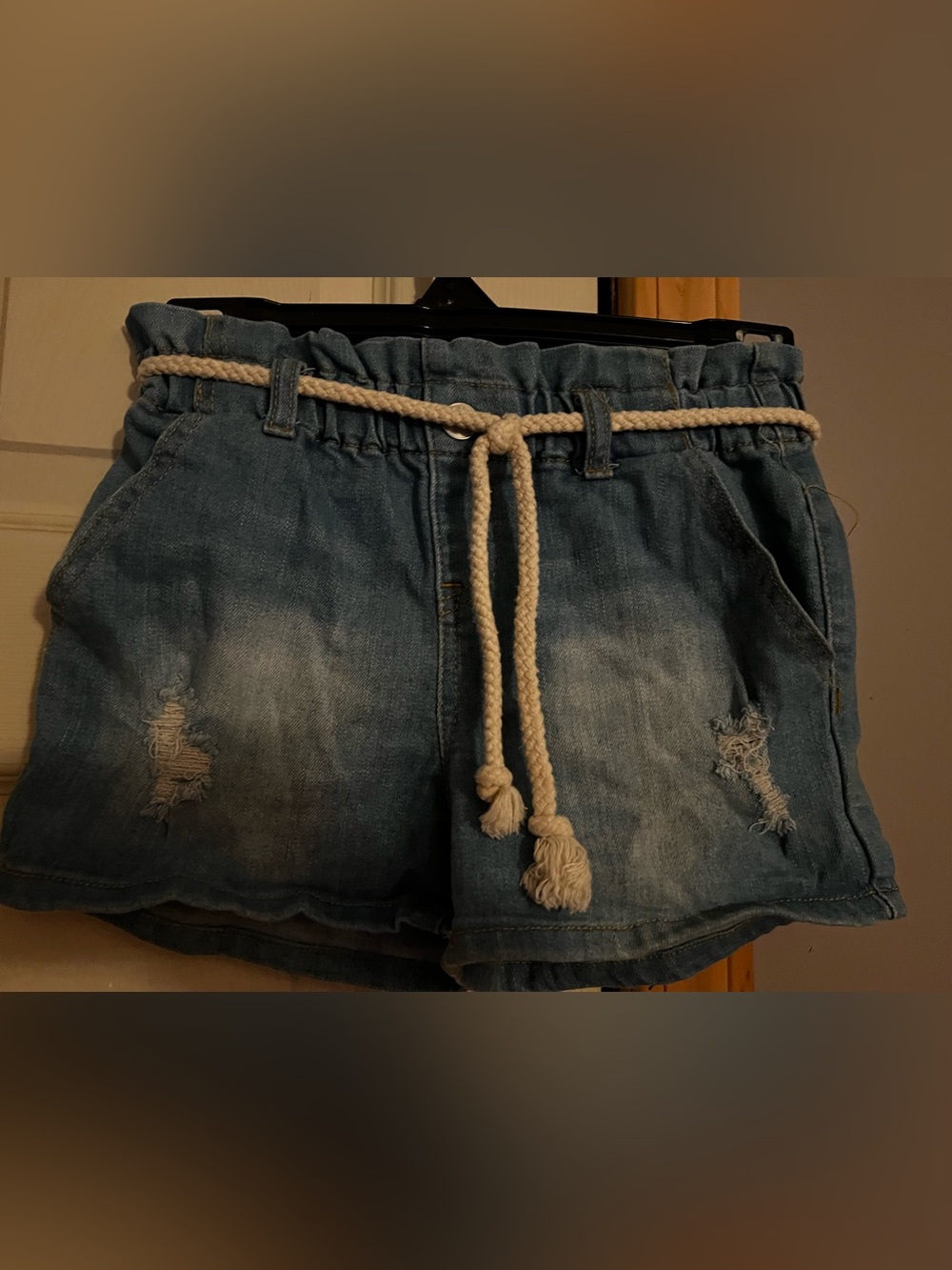 WallFlower Girls Washed Blue Denim Shorts with Rope Belt, size M (10/12)